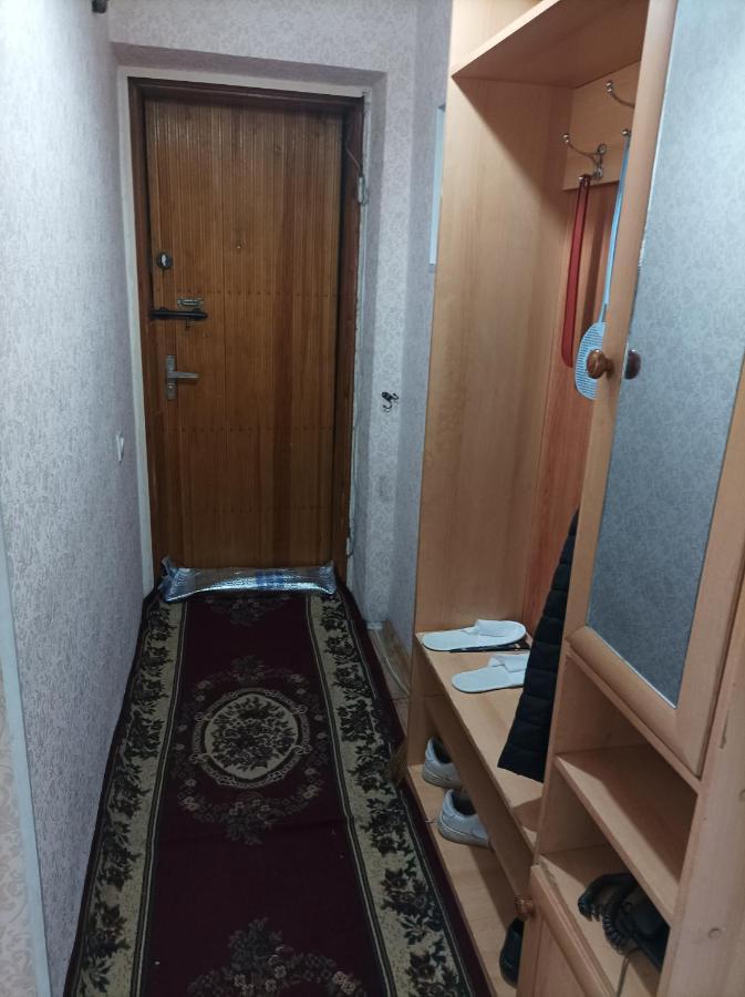 Аппартаментов В Золотом Квадрате Bishkek Habitación foto
